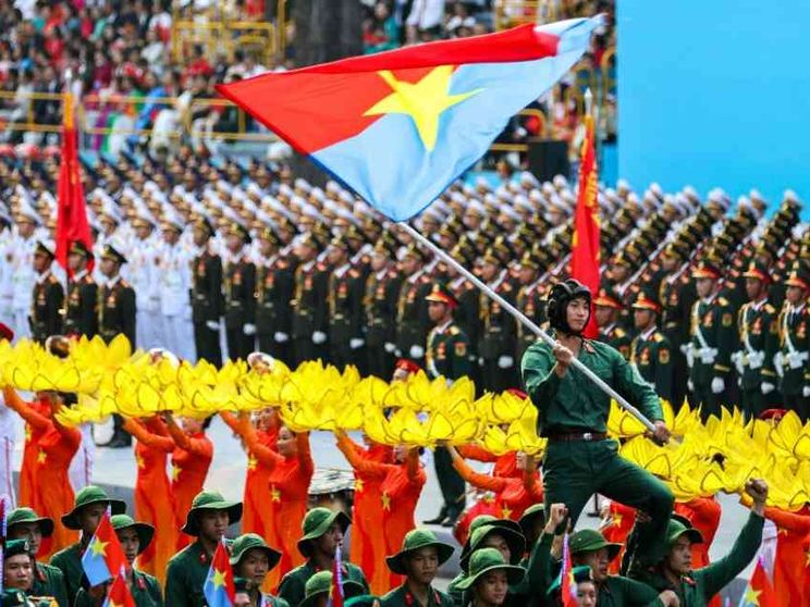 Il Vietnam festeggia il 50esimo anniversario della caduta di Saigon