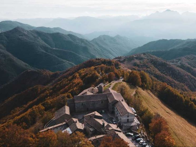 Dalle antiche abbazie alle lotte partigiane, ecco l'Appennino che «resiste»