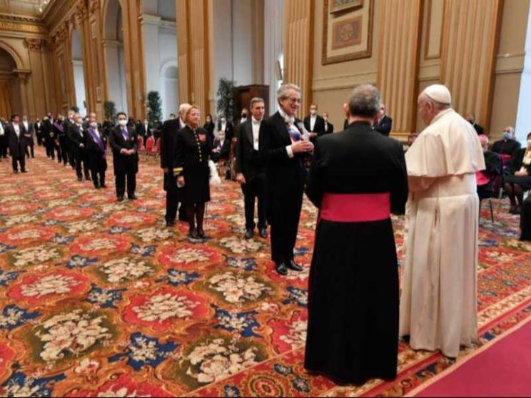 «Al mondo serve un Papa che sia padre. Ma anche diplomatico»
