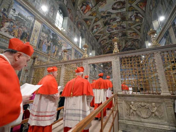 Sarà Mamberti ad annunciare il nuovo Papa