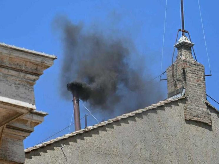 I cardinali di nuovo riuniti per le votazioni del pomeriggio