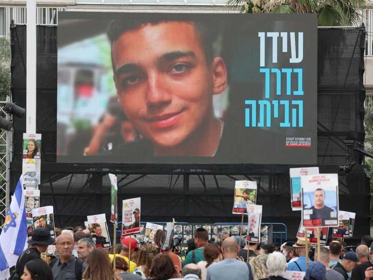 Hamas ha rilasciato l'ostaggio americano. E Trump arriva nel Golfo