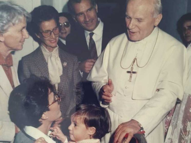 La “villa degli aborti”, il dramma delle donne, i cattolici. E il primo Cav