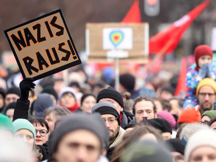 Il raduno dell’ultradestra è un mistero. Salvini: «Vietarlo? Solo in Urss»