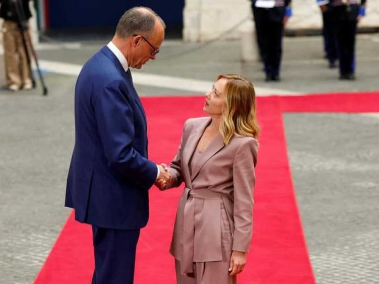 Meloni riparte dalla sintonia con Merz: «No personalismi che minano l’unità»