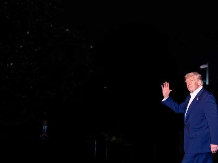 «Lunedì telefono a Putin». Trump prova a dimenticare il flop