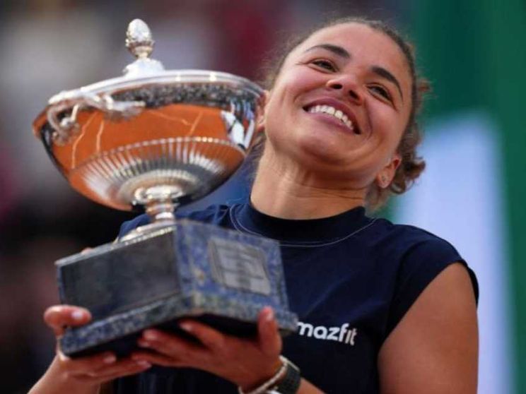 Il Foro Italico è azzurro: Jasmine Paolini è la regina di Roma