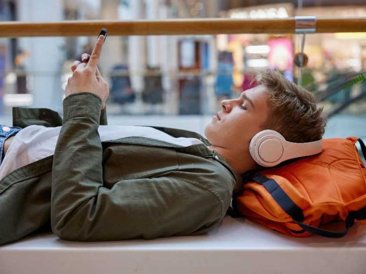 Genitori, attenti ai “chatbot”: i nuovi amici virtuali dei vostri figli