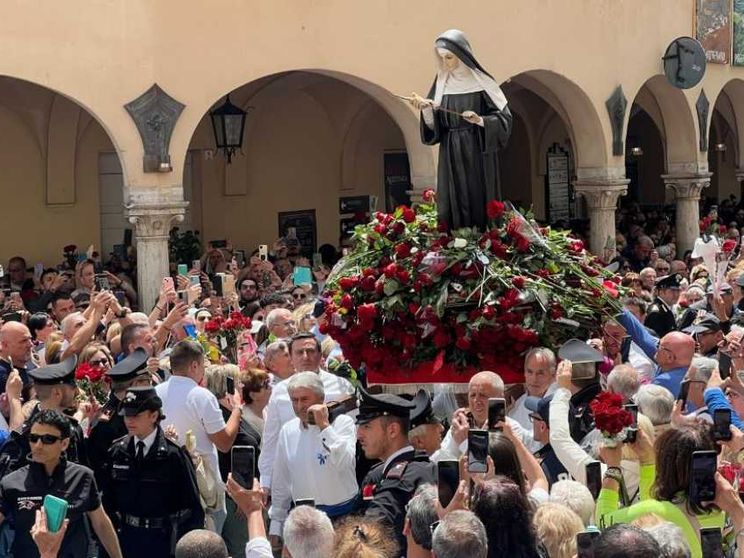 Cascia in festa per santa Rita (e con papa Leone). Nel nome della pace