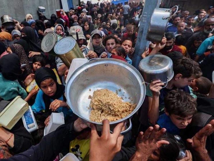 Netanyahu "apre" sugli ostaggi. Aiuti fermi, «distribuirli è troppo rischioso»