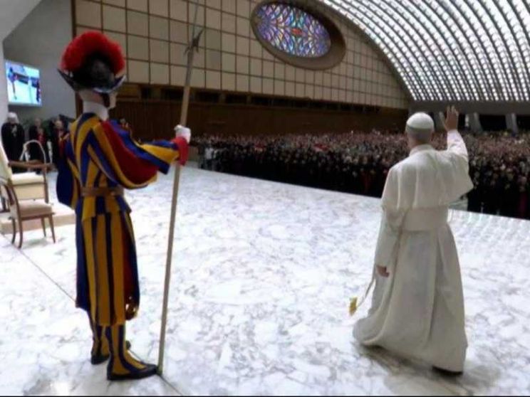 Dal Papa jazzista al motivatore delle guardie svizzere: le bufale su Leone XIV