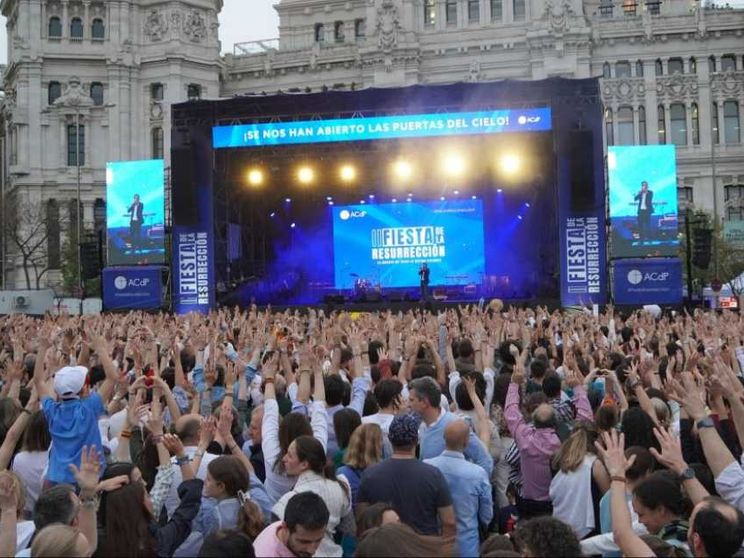 In Spagna crescono i giovani che si dichiarano cattolici