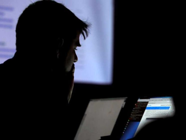 Lo studente di Lecco che studiava su Internet come fare attentati