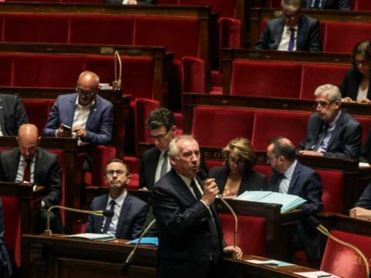 Primo "sì" al suicidio assistito in Francia. E Macron parla di "fraternità"