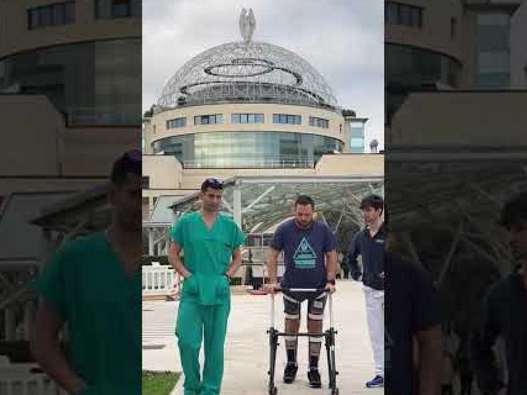 Il paraplegico che cammina dopo la neurostimolazione. «È la prima volta»