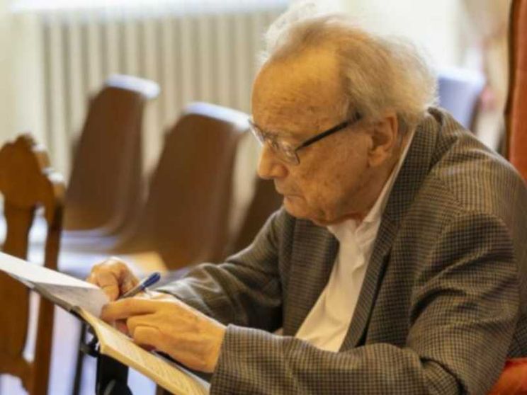 Addio a Brendel, poeta del pianoforte. Ad "Avvenire" l'ultima intervista