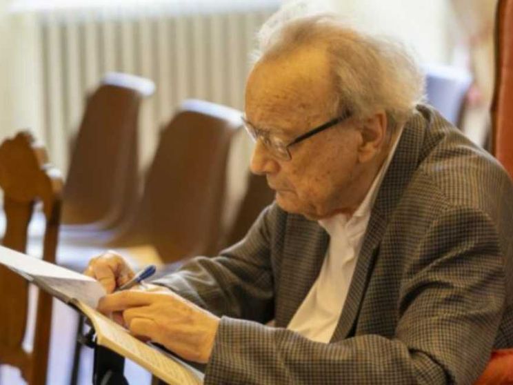 Addio a Brendel, poeta del pianoforte. Ad "Avvenire" l'ultima intervista