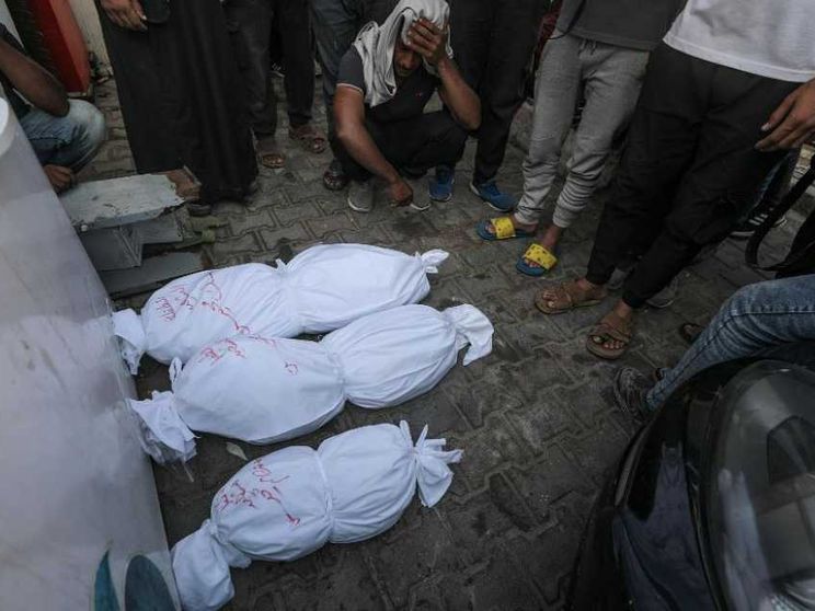 L'Italia vuole accogliere Adam, l'unico fratellino scampato al raid israeliano