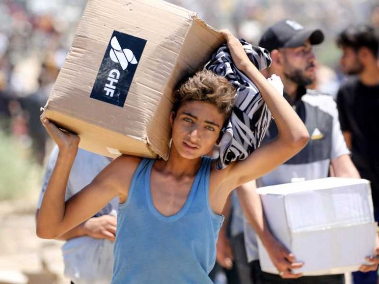 Spari, morti e versioni contrastanti: l'altra guerra è sugli aiuti umanitari
