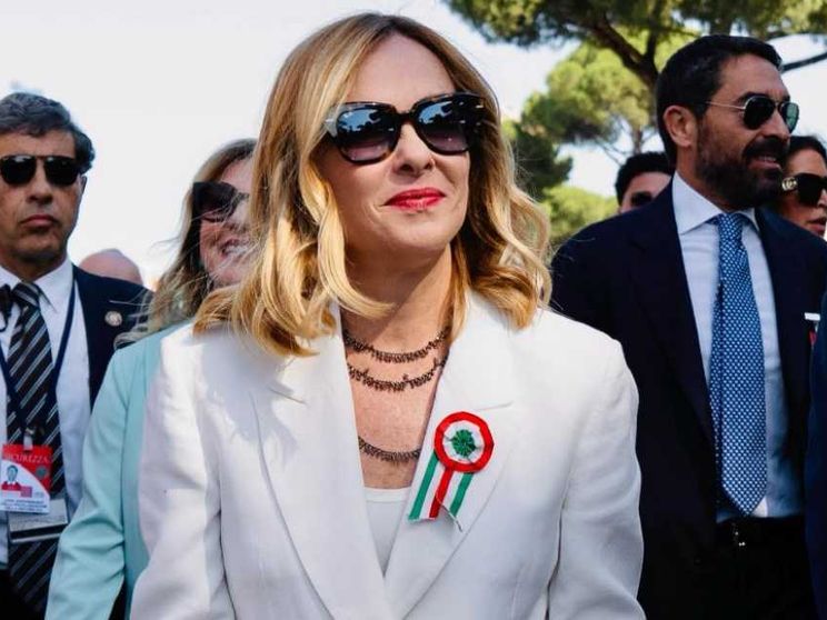 Meloni: «Vado alle urne e non ritiro le schede». Ecco cosa vuol dire