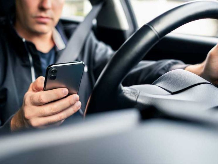 Un progetto per arginare la piaga del telefono al volante