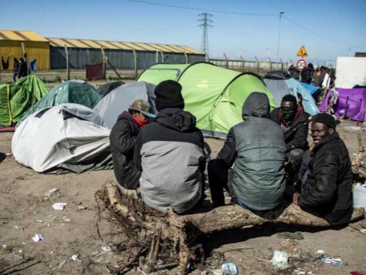 Record di arrivi di profughi sulle coste inglesi: 1.200 in un solo giorno