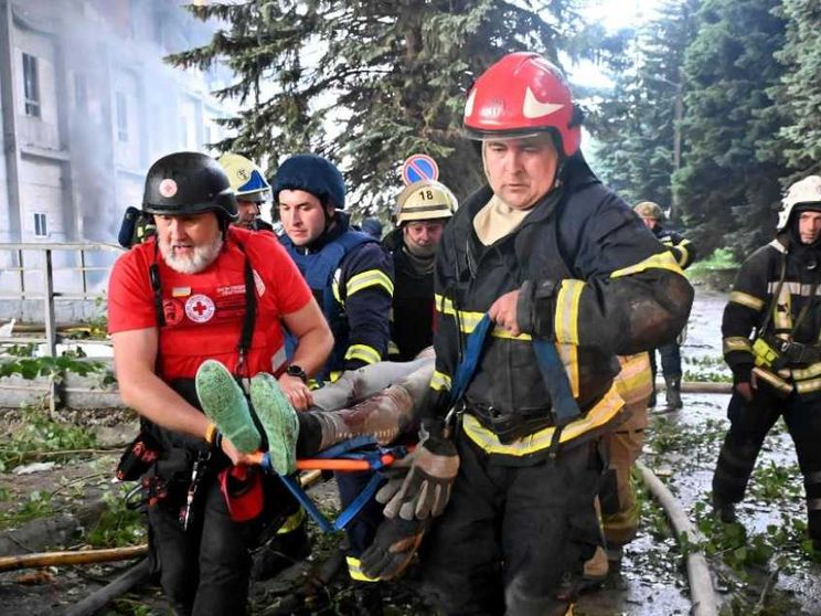 A Kharkiv «raid senza precedenti» seminano morte e distruzione