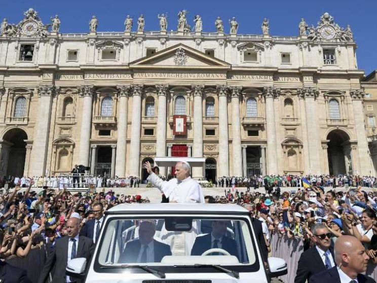 La Pentecoste dei movimenti col Papa. «Insieme per un annuncio di speranza»