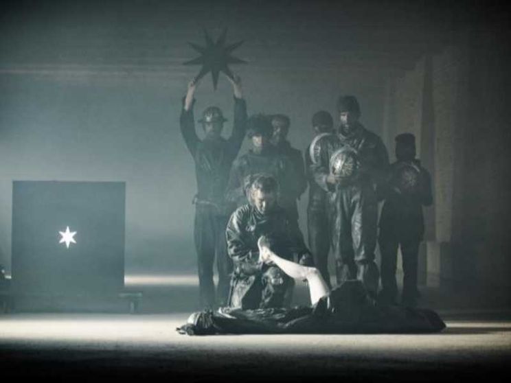 Corpo e anima, le ferite in scena a Biennale Teatro
