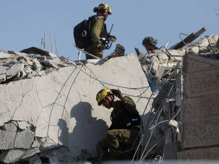 Una notte di guerra. Teheran: siamo pronti a colpire basi Usa