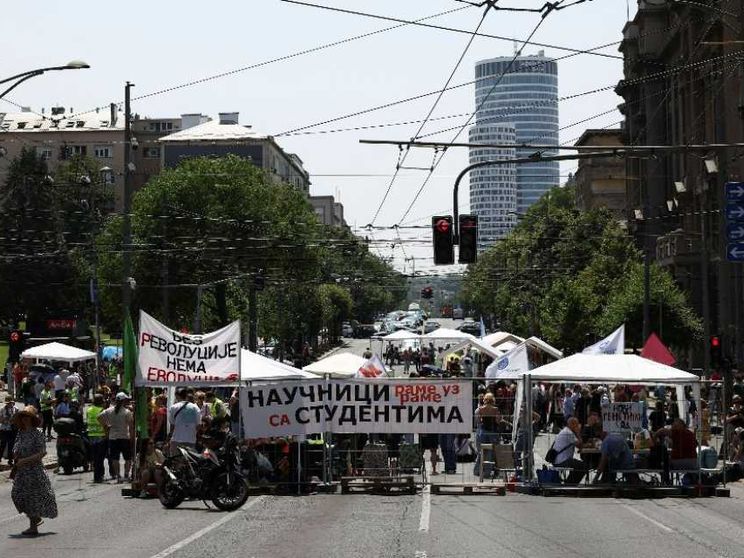 Perché gli studenti di Belgrado protestano da 7 mesi contro il governo