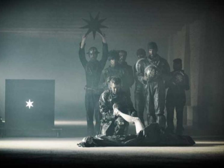 Corpo e anima, le ferite in scena a Biennale Teatro