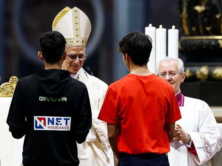 Il Papa sportivo agli sportivi: siate riflesso della Trinità