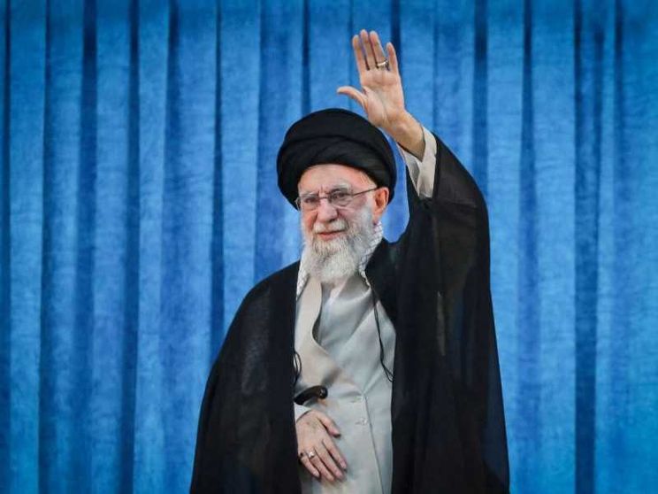 L'ayatollah Khamenei è nel mirino: cosa succederebbe se Israele lo uccidesse