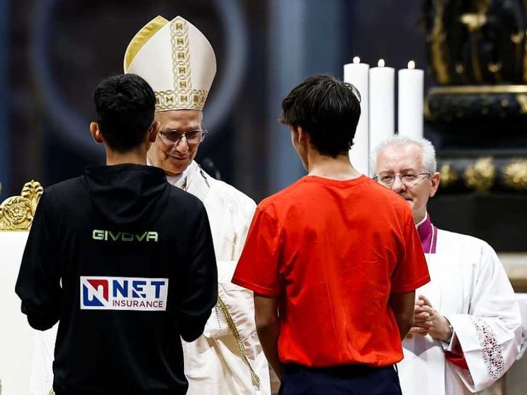 Il Papa sportivo agli sportivi: siate riflesso della Trinità