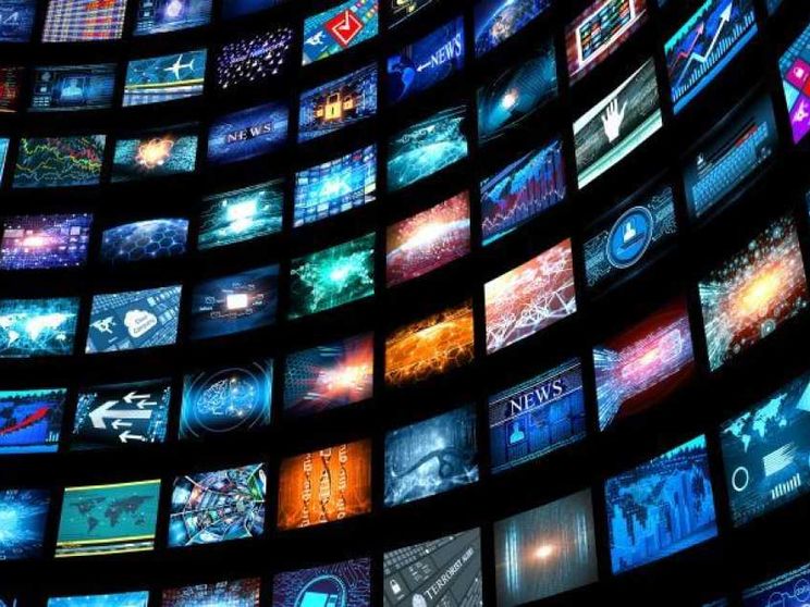 Vince la prossimità: bocciati gli influencer, promosso il testo scritto