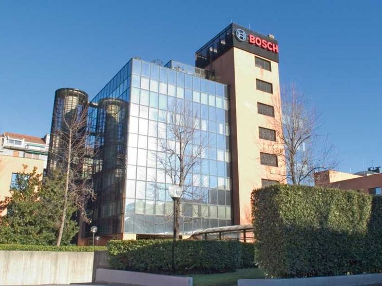 Meno fatturato ma più responsabilità sociale e formazione per i giovani