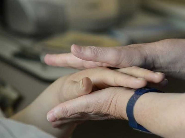Fine vita, c'è una bozza per la legge. Escluso il “diritto a morire”