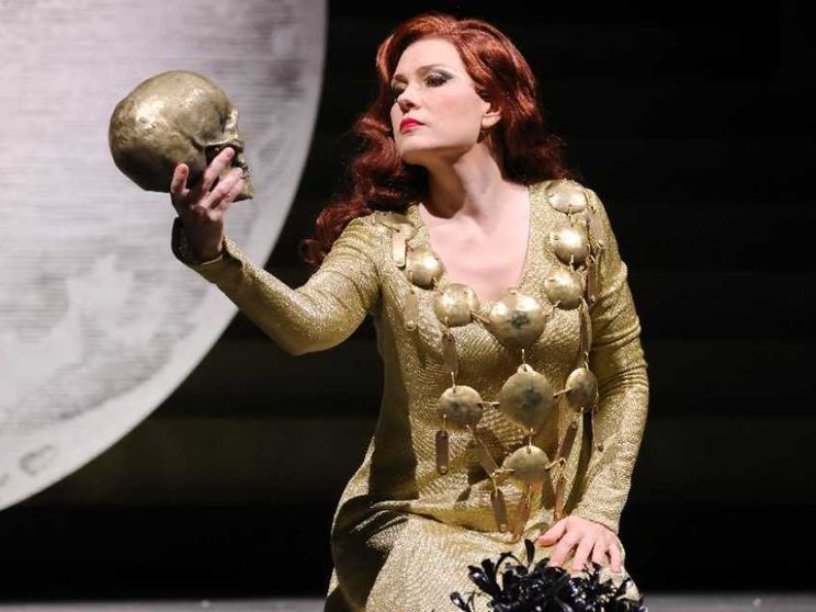 Alla Scala riappare il fantasma di "Norma"