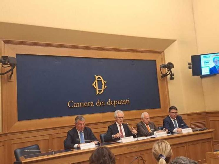 Nasce la Rete civica e solidale: al centro c'è il "no" alla guerra