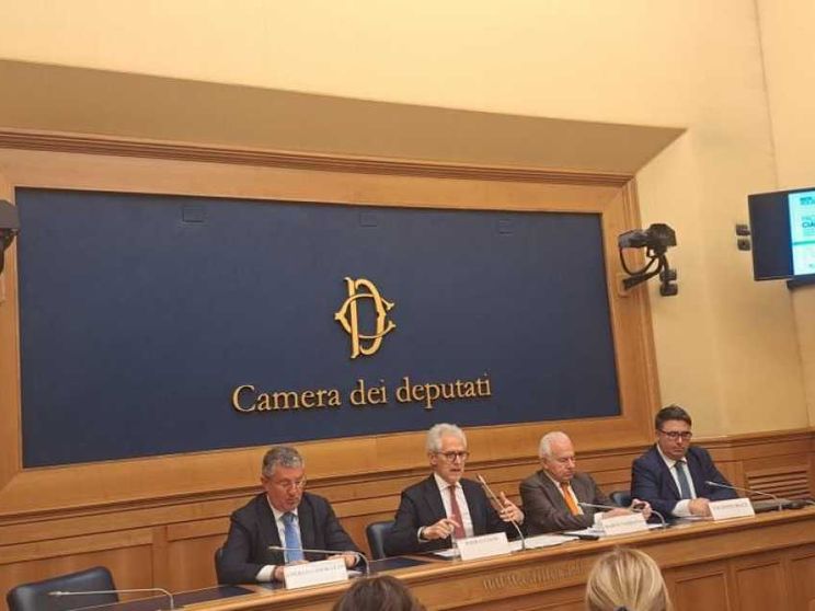 Nasce la Rete civica e solidale: al centro c'è il "no" alla guerra