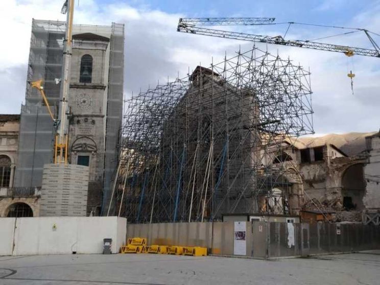 La ricostruzione avanza.Il 30 ottobre riapre la basilica di Norcia