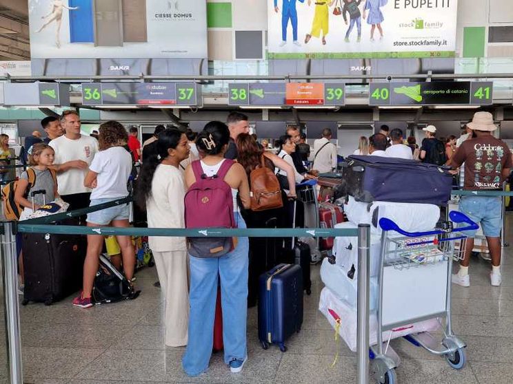 Caro voli da e per Sicilia e Sardegna: l'Agcm avvia confronto con Ue