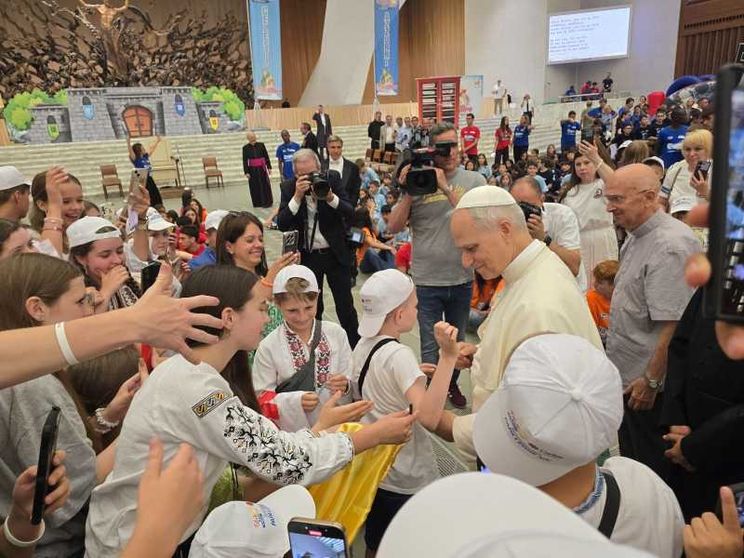 Il Papa ai bambini arrivati dall'Ucraina: «Siate costruttori di amicizie»