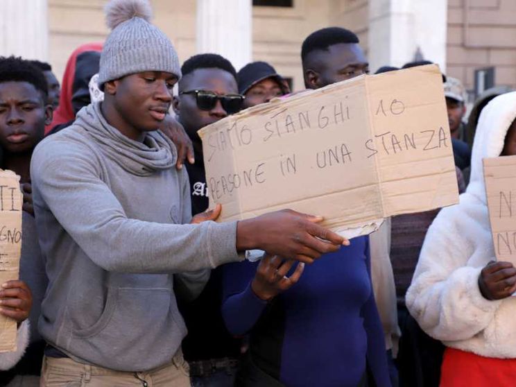«Le norme sui trattenimenti nei Cpr non rispettano la riserva di legge»
