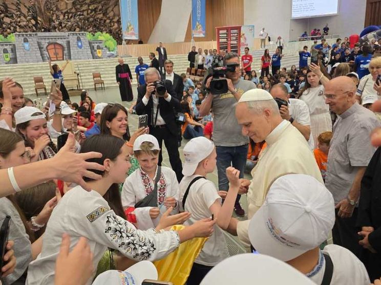 Il Papa ai bambini arrivati dall'Ucraina: «Siate costruttori di amicizie»