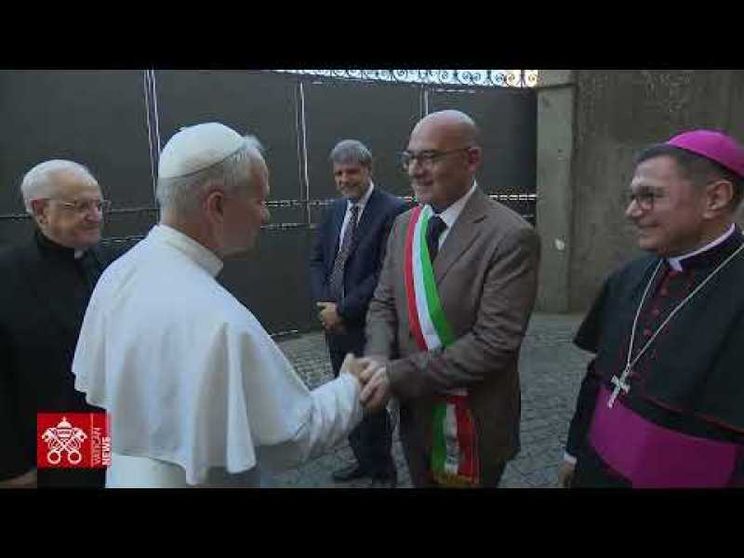 Il Papa, l'appello per la pace. Come è iniziata la “vacanza” a Castel Gandolfo