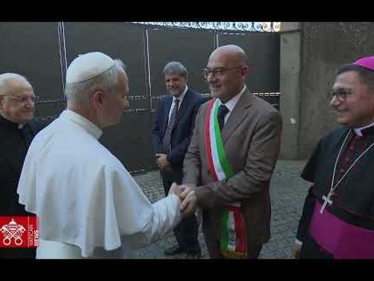 Il Papa, l'appello per la pace. Come è iniziata la “vacanza” a Castel Gandolfo