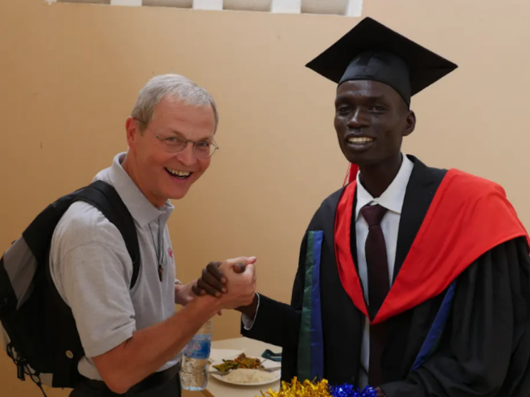 «Medici e ostetriche nei villaggi: così cambiamo l'Africa»