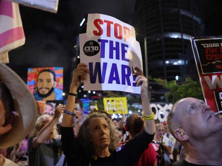 Così il mito della “guerra giusta” sta rovesciando il mondo